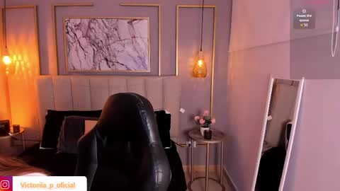 Victoria online show from 05/17/26, 11:01