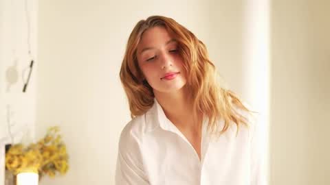 Lana online show from 04/15/26, 12:01