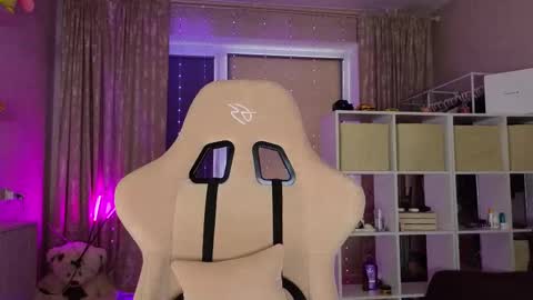 Eva online show from 03/10/25, 05:43