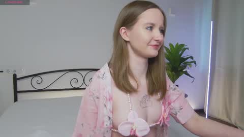 vinacasto online show from 04/26/26, 02:15