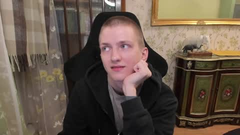 Dimoooooon online show from 04/18/26, 07:58