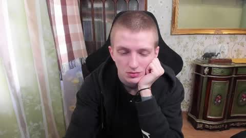 Snapshot of vince__dice chatting on 04/28/26, 07:02 Dimoooooon online show from 04/28/26, 07:02