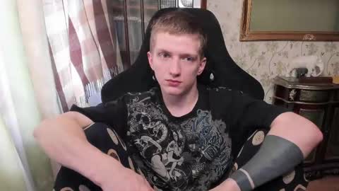 Snapshot of vince__dice chatting on 06/04/26, 02:01 Dimoooooon online show from 06/04/26, 02:01