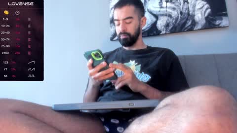 Snapshot of vince_colin chatting on 12/06/24, 12:05 VINCE online show from 12/06/24, 12:05