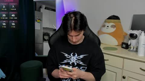 Vincent Strong online show from 04/11/26, 09:24