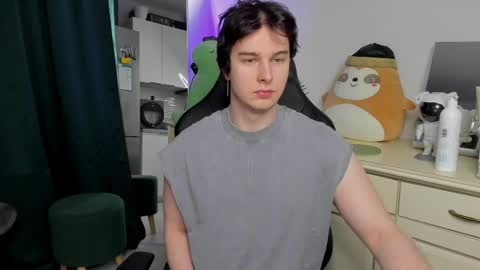 Vincent Strong online show from 04/13/26, 09:15