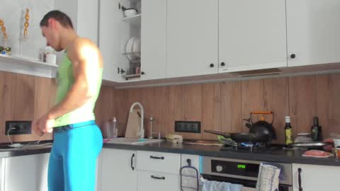 Vincent.  uncut 18cm online show from 01/11/25, 08:33