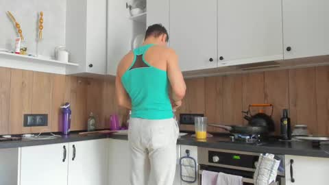 Vincent.  uncut 18cm online show from 02/15/25, 09:05