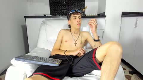 Snapshot of vincenthunter chatting on 01/23/25, 09:07 Vincent online show from 01/23/25, 09:07