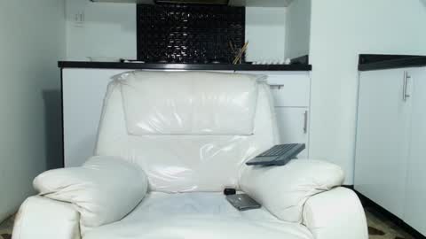 Snapshot of vincenthunter chatting on 01/30/25, 01:22 Vincent online show from 01/30/25, 01:22