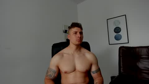 Snapshot of vincentt98 chatting on 08/05/26, 02:09 vincentt98 online show from 08/05/26, 02:09