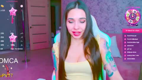 Vinkiepinkie online show from 04/24/26, 05:48