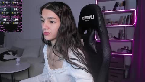 vinkitinkii online show from 12/19/24, 07:07