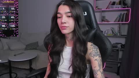 vinkitinkii online show from 02/08/25, 06:43