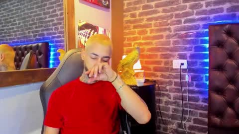 ---Vinzen--- online show from 12/17/25, 04:18