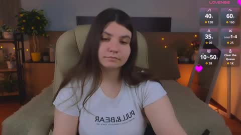 Snapshot of viola__shy chatting on 05/22/26, 08:58 Viola online show from 05/22/26, 08:58
