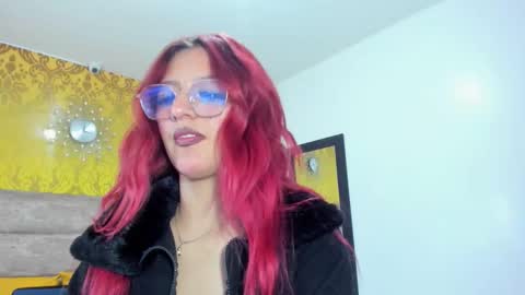 violeethh__ online show from 03/04/26, 12:33