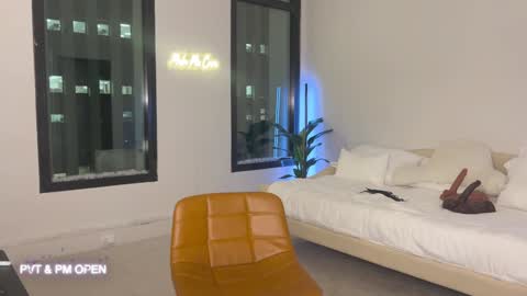 Fantasy Black Girl online show from 12/17/24, 02:44