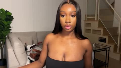 Fantasy Black Girl online show from 10/20/25, 06:25