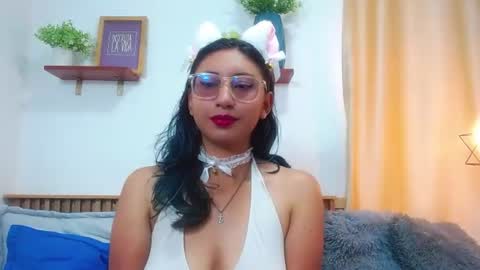 V I O L E T  online show from 06/30/26, 02:29