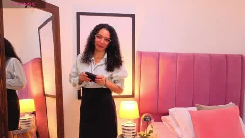 Snapshot of violet__15 chatting on 06/10/26, 12:26 violet__15 online show from 06/10/26, 12:26
