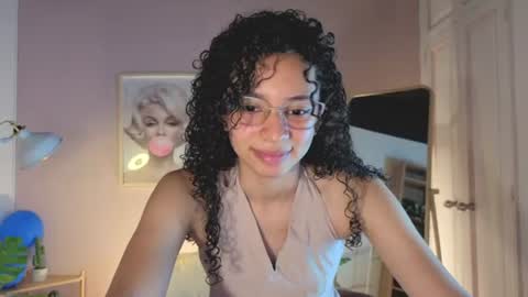 Snapshot of violet__15 chatting on 07/06/26, 12:02 violet__15 online show from 07/06/26, 12:02