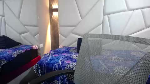 Snapshot of violet_angel13 chatting on 04/18/26, 07:58 Violet online show from 04/18/26, 07:58