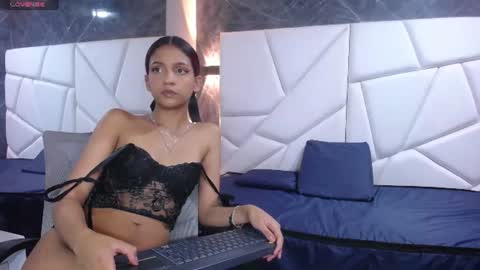 Snapshot of violet_angel13 chatting on 07/06/26, 08:44 Violet online show from 07/06/26, 08:44