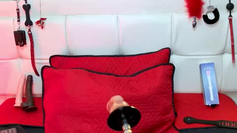 Snapshot of violet_bdsm chatting on 02/02/26, 12:37 Violet online show from 02/02/26, 12:37