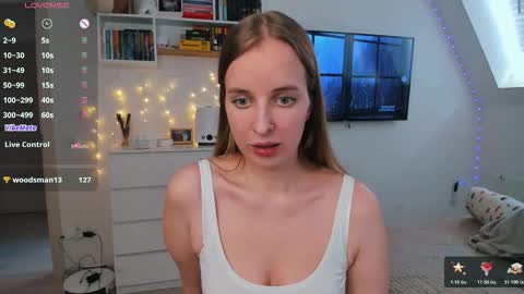 Violet online show from 03/10/26, 01:05