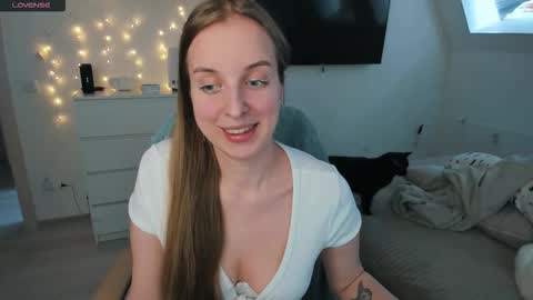 Violet online show from 03/27/26, 12:49