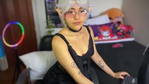 Violete Hentai01 online show from 02/21/25, 09:22