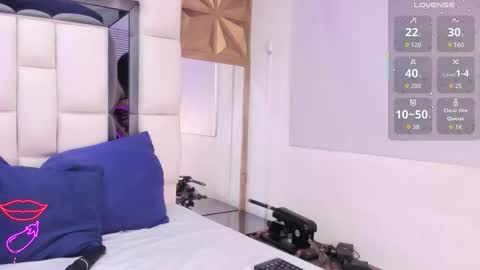 violet_milleer online show from 02/18/26, 07:21