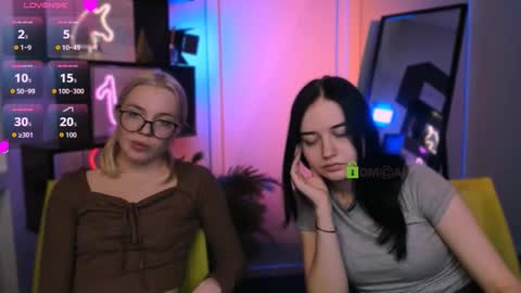 violet_moxi online show from 12/20/25, 12:40