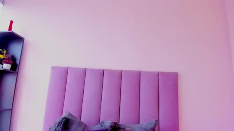 violet online show from 04/13/26, 01:16