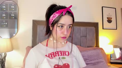 Violet Nova online show from 06/02/26, 11:34