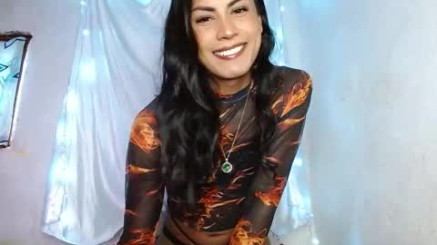 violet_sexhot28 online show from 01/03/25, 01:47