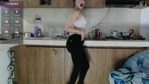 violet-sweet-23 online show from 10/24/25, 03:36