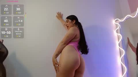violet_tay1 online show from 09/15/25, 04:18