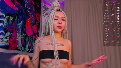 Violet online show from 01/12/25, 05:03