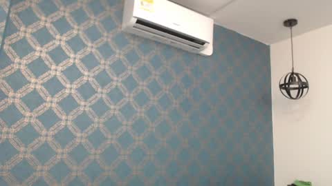 Snapshot of violeta_cute18 chatting on 12/14/24, 01:17 Violeta online show from 12/14/24, 01:17