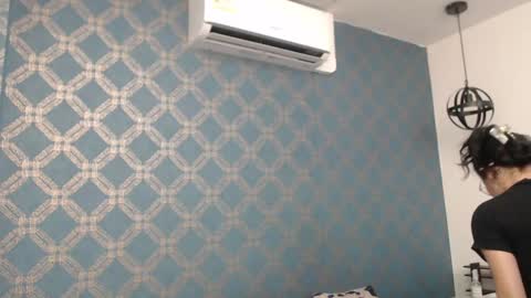 Snapshot of violeta_cute18 chatting on 12/20/24, 01:25 Violeta online show from 12/20/24, 01:25