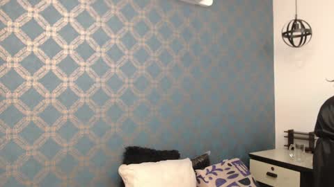 Snapshot of violeta_cute18 chatting on 12/23/24, 01:18 Violeta online show from 12/23/24, 01:18