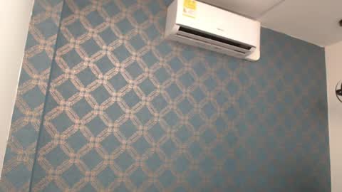 Snapshot of violeta_cute18 chatting on 01/11/25, 01:16 Violeta online show from 01/11/25, 01:16