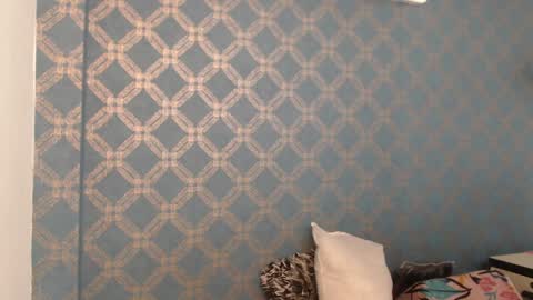 Snapshot of violeta_cute18 chatting on 02/02/25, 01:23 Violeta online show from 02/02/25, 01:23