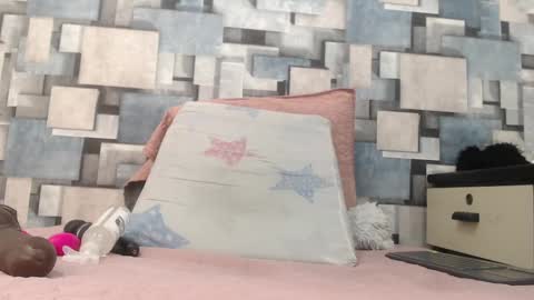 Snapshot of violeta_cute18 chatting on 10/07/25, 07:00 Violeta online show from 10/07/25, 07:00