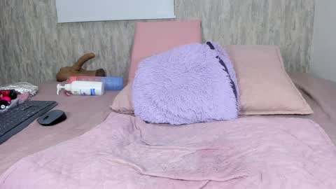 violeta london online show from 12/28/24, 06:06