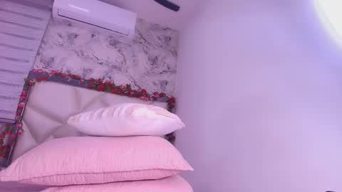 violeta london online show from 02/17/26, 03:03