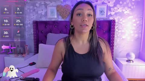 Snapshot of violeta_medina chatting on 01/03/25, 01:27 violeta_medina online show from 01/03/25, 01:27
