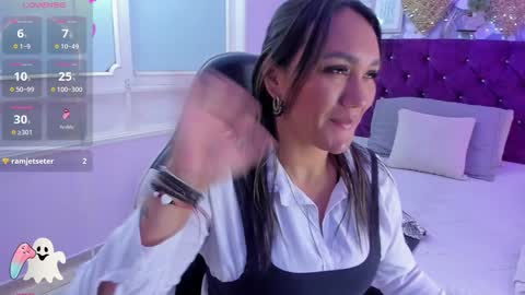 Snapshot of violeta_medina chatting on 01/05/25, 01:56 violeta_medina online show from 01/05/25, 01:56